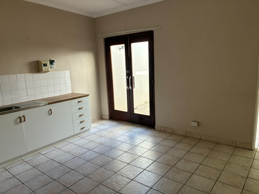 4 Bedroom Property for Sale in Fairy Glen Western Cape
